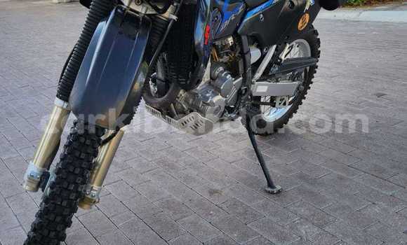 Nunua Ilio tumika Suzuki DR-Z Beige Bike ndani ya Kampala nchini Uganda