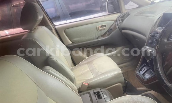 Buy Used Toyota Harrier White Car in Bombo in Central Buy Used Toyota Harrier White Car in Bombo in Central