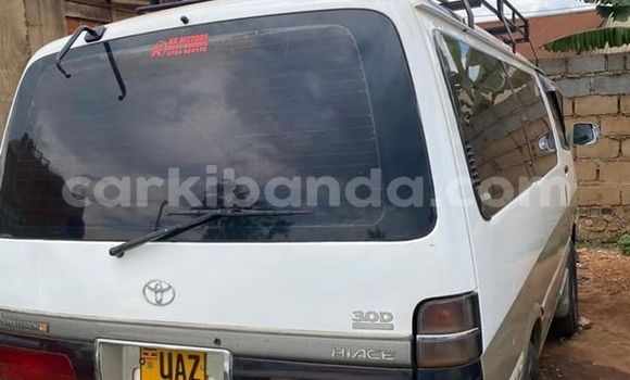Buy Used Toyota Hiace White Car in Bombo in Central Buy Used Toyota Hiace White Car in Bombo in Central