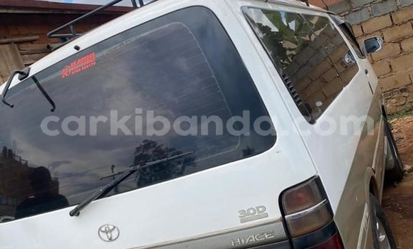 Buy Used Toyota Hiace White Car in Bombo in Central Buy Used Toyota Hiace White Car in Bombo in Central