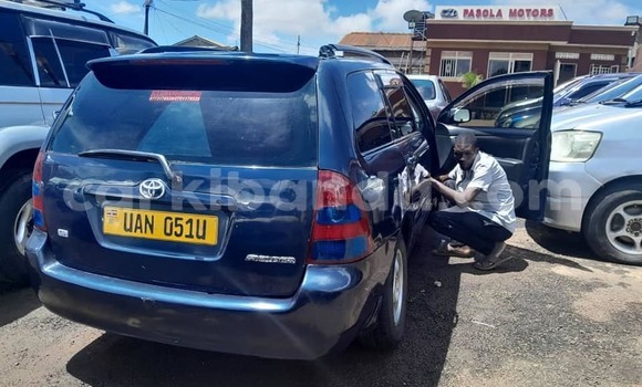 Buy Used Toyota Fielder Black Car in Bombo in Central Buy Used Toyota Fielder Black Car in Bombo in Central