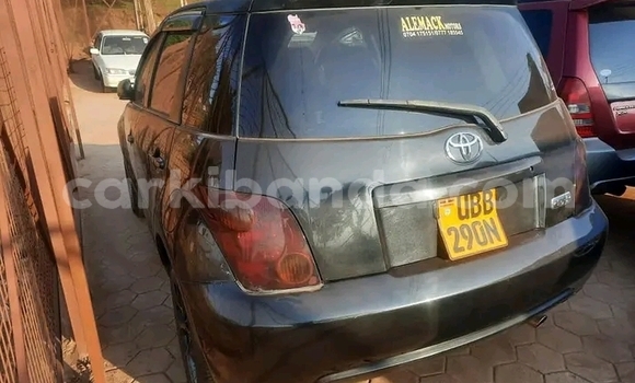 Gura Yakoze Toyota IST Other Imodoka i Kampala mu Uganda