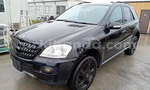 Gura Imported Mercedes‒Benz ML–Class Black Imodoka i Kampala mu Uganda