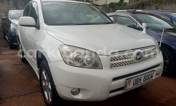 Buy Used Toyota RAV4 White Car in Kampala in Uganda