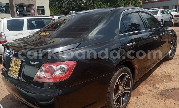 Gura Yakoze Toyota Mark X Black Imodoka i Kampala mu Uganda Gura Yakoze Toyota Mark X Black Imodoka i Kampala mu Uganda