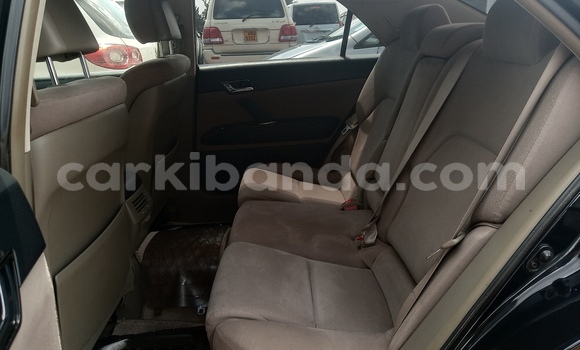 Gura Yakoze Toyota Mark X Black Imodoka i Kampala mu Uganda Gura Yakoze Toyota Mark X Black Imodoka i Kampala mu Uganda