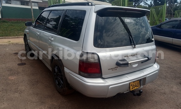 Gura Yakoze Subaru Forester Silver Imodoka i Kampala mu Uganda Gura Yakoze Subaru Forester Silver Imodoka i Kampala mu Uganda