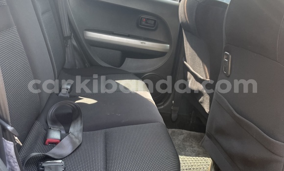 Acheter Occasion Voiture Toyota IST Gris à Kampala, Ouganda Acheter Occasion Voiture Toyota IST Gris à Kampala, Ouganda