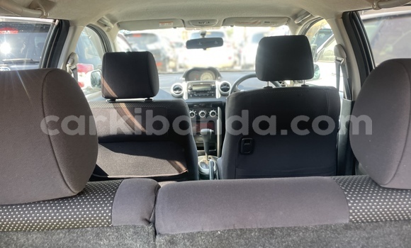 Acheter Occasion Voiture Toyota IST Gris à Kampala, Ouganda Acheter Occasion Voiture Toyota IST Gris à Kampala, Ouganda