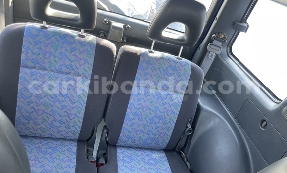 Acheter Occasion Voiture Toyota RAV4 Gris à Kampala, Ouganda Acheter Occasion Voiture Toyota RAV4 Gris à Kampala, Ouganda