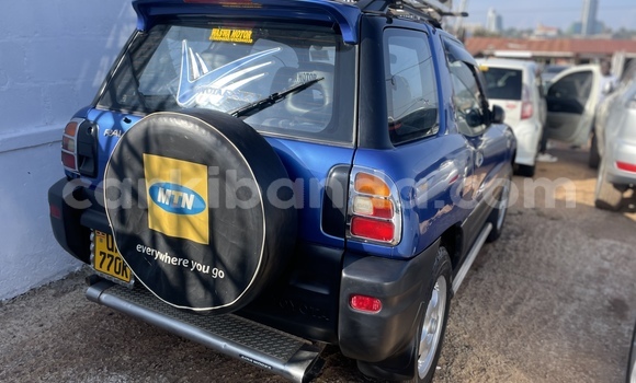 Acheter Occasion Voiture Toyota RAV4 Gris à Kampala, Ouganda Acheter Occasion Voiture Toyota RAV4 Gris à Kampala, Ouganda