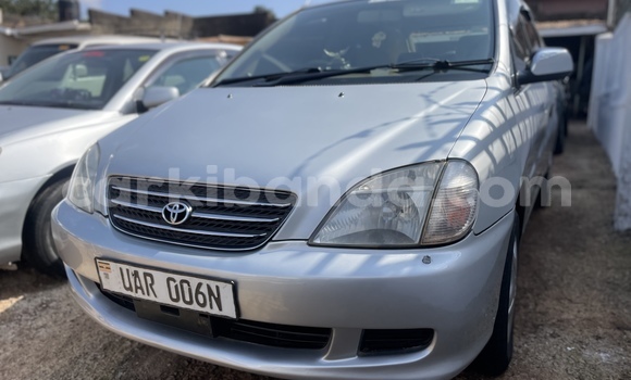 Acheter Occasion Voiture Toyota Nadia Gris à Kampala, Ouganda Acheter Occasion Voiture Toyota Nadia Gris à Kampala, Ouganda