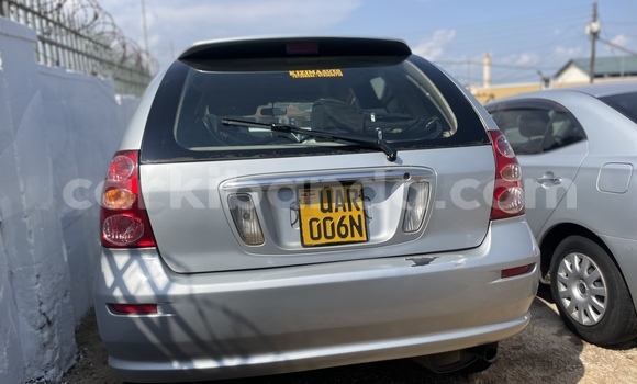 Acheter Occasion Voiture Toyota Nadia Gris à Kampala, Ouganda Acheter Occasion Voiture Toyota Nadia Gris à Kampala, Ouganda