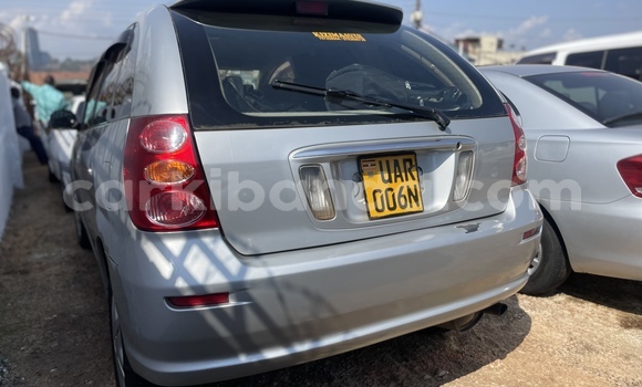 Acheter Occasion Voiture Toyota Nadia Gris à Kampala, Ouganda Acheter Occasion Voiture Toyota Nadia Gris à Kampala, Ouganda