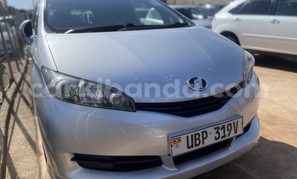 Acheter Occasion Voiture Toyota Wish Gris à Kampala, Ouganda