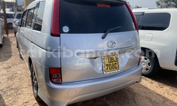 Buy Used Toyota ISis Silver Car in Kampala in Uganda Buy Used Toyota ISis Silver Car in Kampala in Uganda