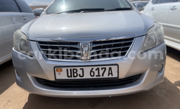 Nunua Ilio tumika Toyota Premio Fedha Gari ndani ya Kampala nchini Uganda