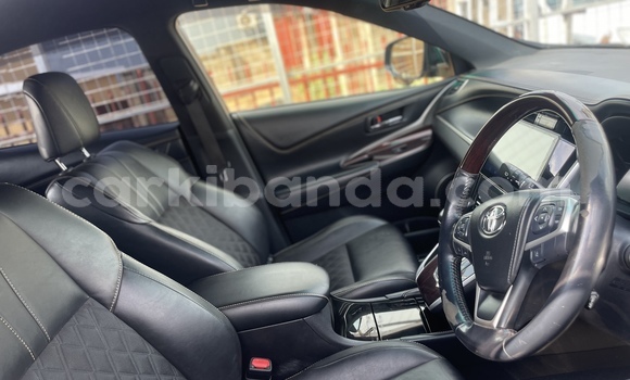 Acheter Occasion Voiture Toyota Harrier Noir à Kampala, Ouganda Acheter Occasion Voiture Toyota Harrier Noir à Kampala, Ouganda