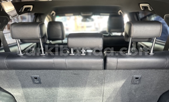 Acheter Occasion Voiture Toyota Harrier Noir à Kampala, Ouganda Acheter Occasion Voiture Toyota Harrier Noir à Kampala, Ouganda