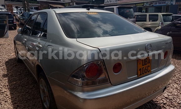 Gura Yakoze Lexus IS Silver Imodoka i Kampala mu Uganda Gura Yakoze Lexus IS Silver Imodoka i Kampala mu Uganda