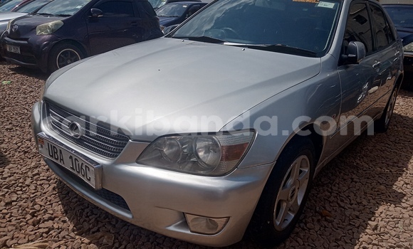 Gura Yakoze Lexus IS Silver Imodoka i Kampala mu Uganda Gura Yakoze Lexus IS Silver Imodoka i Kampala mu Uganda