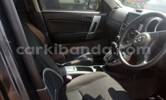 Gura Yakoze Toyota Rush Black Imodoka i Kampala mu Uganda Gura Yakoze Toyota Rush Black Imodoka i Kampala mu Uganda