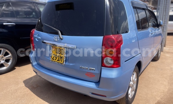 Acheter Occasion Voiture Toyota Raum Bleu à Kampala, Ouganda Acheter Occasion Voiture Toyota Raum Bleu à Kampala, Ouganda