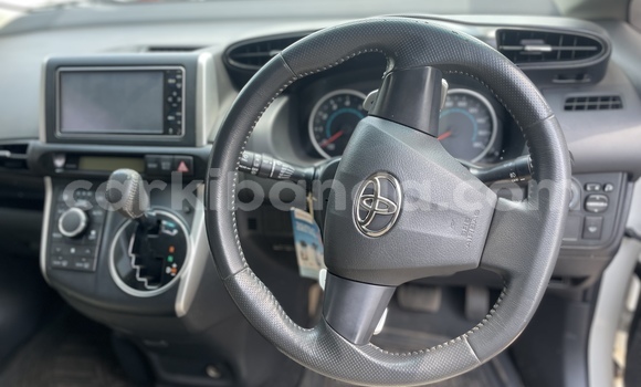 Buy Used Toyota Wish White Car in Kampala in Uganda Buy Used Toyota Wish White Car in Kampala in Uganda