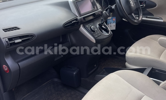 Buy Used Toyota Wish White Car in Kampala in Uganda Buy Used Toyota Wish White Car in Kampala in Uganda