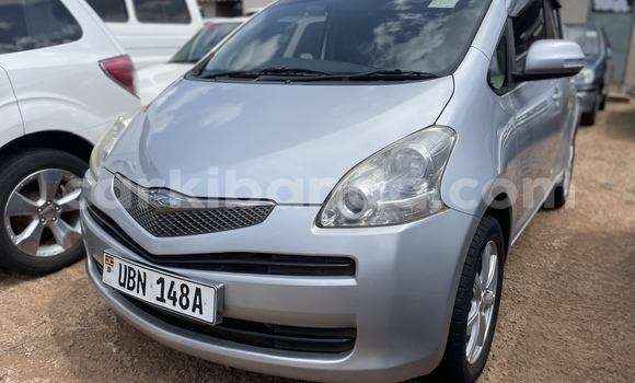 Acheter Occasion Voiture Toyota Ractis Gris à Kampala, Ouganda Acheter Occasion Voiture Toyota Ractis Gris à Kampala, Ouganda