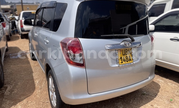 Acheter Occasion Voiture Toyota Ractis Gris à Kampala, Ouganda Acheter Occasion Voiture Toyota Ractis Gris à Kampala, Ouganda