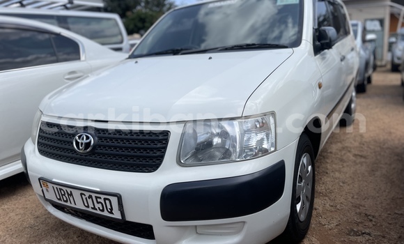 Acheter Occasion Voiture Toyota Probox Gris à Kampala, Ouganda Acheter Occasion Voiture Toyota Probox Gris à Kampala, Ouganda