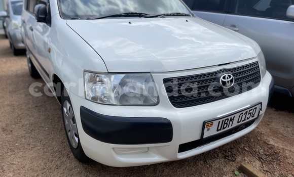Acheter Occasion Voiture Toyota Probox Gris à Kampala, Ouganda Acheter Occasion Voiture Toyota Probox Gris à Kampala, Ouganda