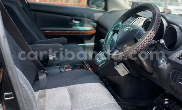 Acheter Occasion Voiture Toyota Harrier Noir à Kampala, Ouganda Acheter Occasion Voiture Toyota Harrier Noir à Kampala, Ouganda
