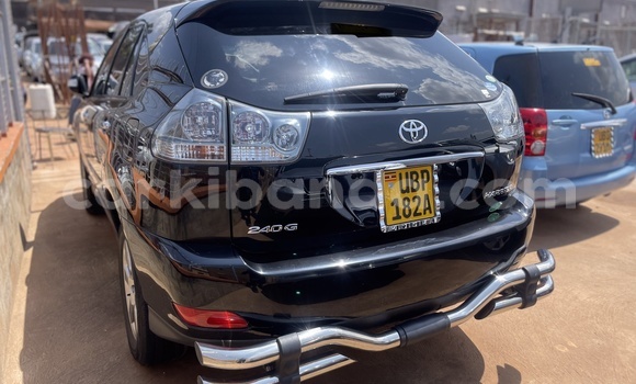 Acheter Occasion Voiture Toyota Harrier Noir à Kampala, Ouganda Acheter Occasion Voiture Toyota Harrier Noir à Kampala, Ouganda
