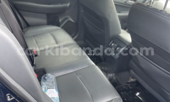 Acheter Occasion Voiture Subaru Legacy Bleu à Kampala, Ouganda Acheter Occasion Voiture Subaru Legacy Bleu à Kampala, Ouganda