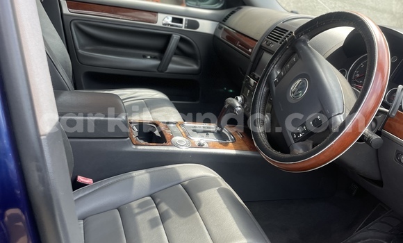 Acheter Occasion Voiture Volkswagen Touareg Noir à Kampala, Ouganda Acheter Occasion Voiture Volkswagen Touareg Noir à Kampala, Ouganda