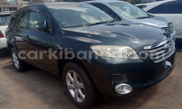 Buy Used Toyota Vanguard Blue Car in Kampala in Uganda Buy Used Toyota Vanguard Blue Car in Kampala in Uganda