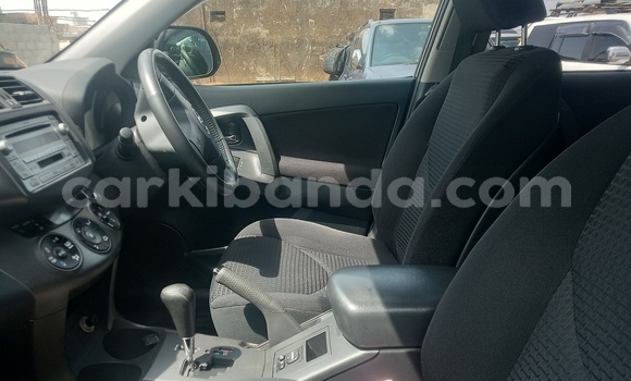 Buy Used Toyota Vanguard Blue Car in Kampala in Uganda Buy Used Toyota Vanguard Blue Car in Kampala in Uganda