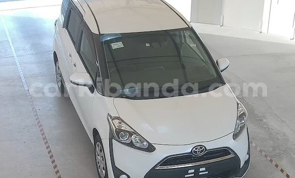 Acheter Neuf Voiture Toyota Sienta Blanc à Kampala, Ouganda Acheter Neuf Voiture Toyota Sienta Blanc à Kampala, Ouganda