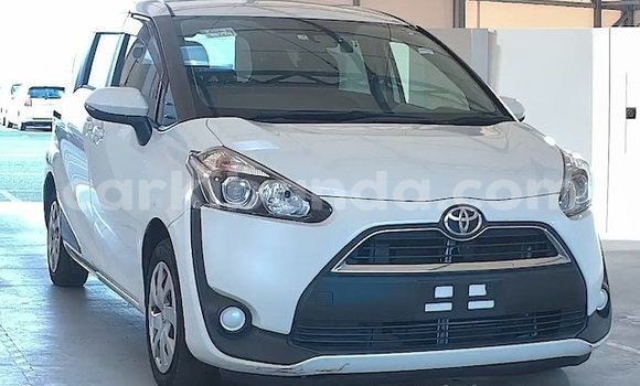 Acheter Neuf Voiture Toyota Sienta Blanc à Kampala, Ouganda Acheter Neuf Voiture Toyota Sienta Blanc à Kampala, Ouganda