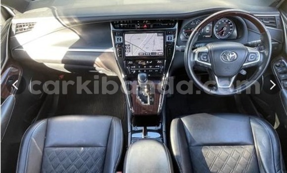Acheter Neuf Voiture Toyota Harrier Blanc à Kampala, Ouganda Acheter Neuf Voiture Toyota Harrier Blanc à Kampala, Ouganda