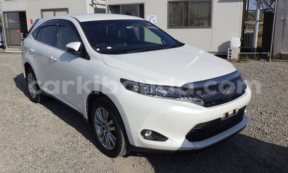 Acheter Neuf Voiture Toyota Harrier Blanc à Kampala, Ouganda Acheter Neuf Voiture Toyota Harrier Blanc à Kampala, Ouganda