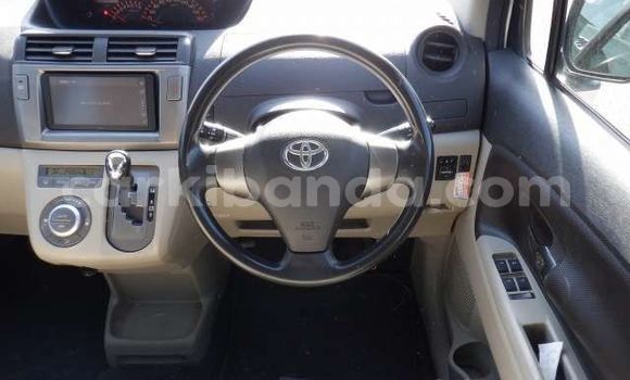 Acheter Neuf Voiture Toyota Passo Sette Gris à Kampala, Ouganda Acheter Neuf Voiture Toyota Passo Sette Gris à Kampala, Ouganda