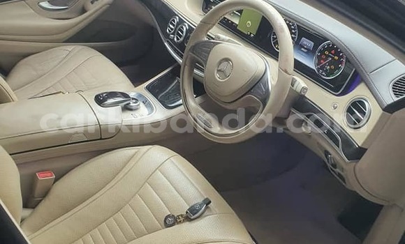 Gura Yakoze Mercedes‒Benz S–Class Black Imodoka i Bundibugyo mu Western Gura Yakoze Mercedes‒Benz S–Class Black Imodoka i Bundibugyo mu Western