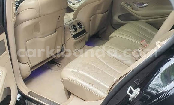 Gura Yakoze Mercedes‒Benz S–Class Black Imodoka i Bundibugyo mu Western Gura Yakoze Mercedes‒Benz S–Class Black Imodoka i Bundibugyo mu Western