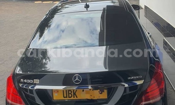 Gura Yakoze Mercedes‒Benz S–Class Black Imodoka i Bundibugyo mu Western Gura Yakoze Mercedes‒Benz S–Class Black Imodoka i Bundibugyo mu Western