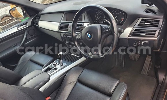 Acheter Occasion Voiture BMW X5 Blanc à Bugiri, Est Acheter Occasion Voiture BMW X5 Blanc à Bugiri, Est