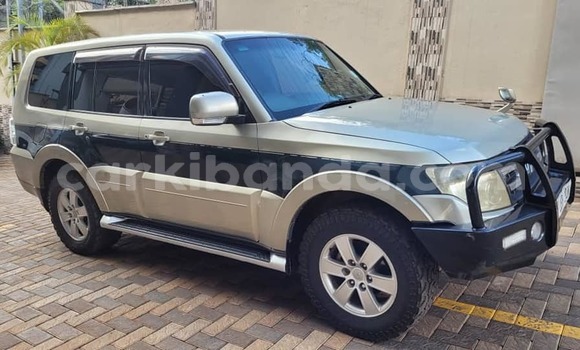 Gura Yakoze Mitsubishi Pajero Other Imodoka i Busembatia mu Eastern Gura Yakoze Mitsubishi Pajero Other Imodoka i Busembatia mu Eastern