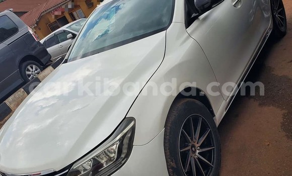 Acheter Occasion Voiture Toyota Mark X Blanc à Bugiri, Est Acheter Occasion Voiture Toyota Mark X Blanc à Bugiri, Est